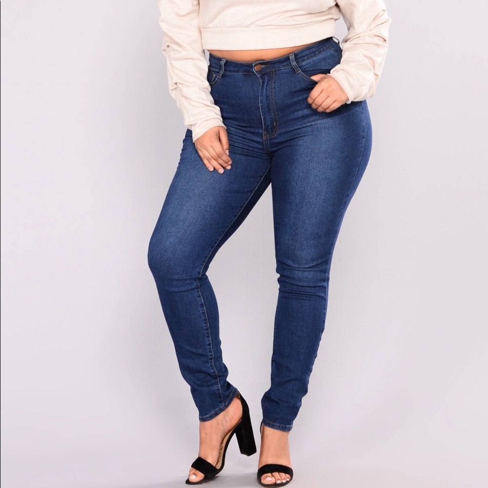 Fashion nova dark wash stretch high rise jeans size 3 skinny